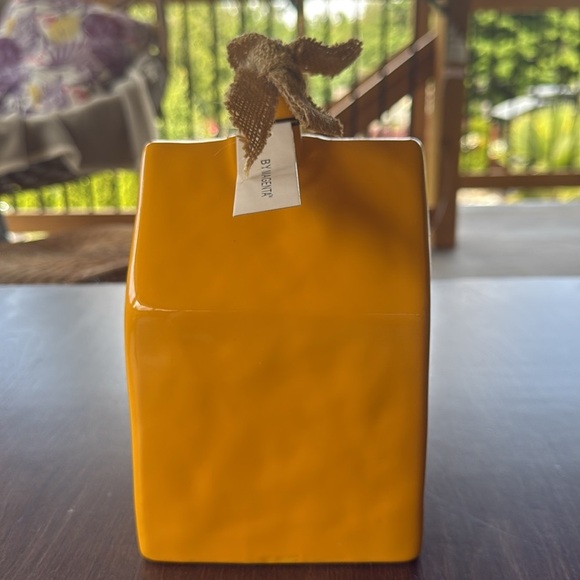 RAE DUNN Artisan Collection | ‘ NEST’ Ceramic Bird House - Picture 2 of 5